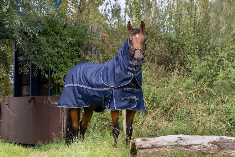DKR Sports Outdoordeken 300gr met afneembare hals