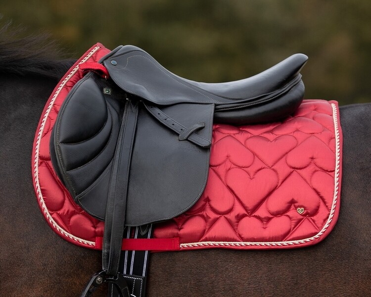 QHP Zadeldek Valentine