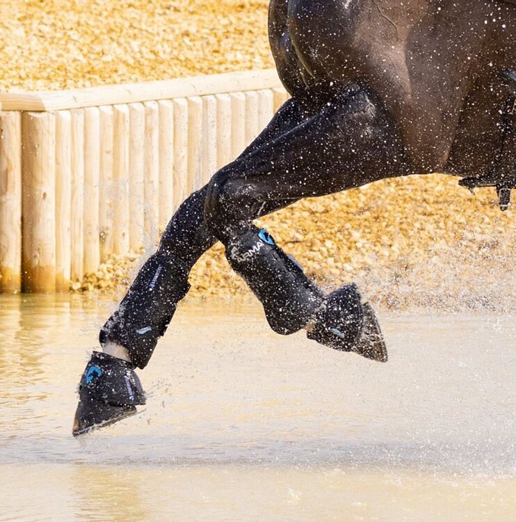 Arma Carbon XC Cross Country Voorbeen beschermers