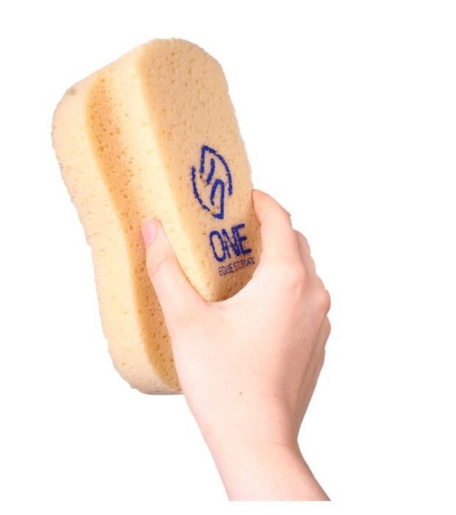ONE Equestrian  Horse Care Spons grip