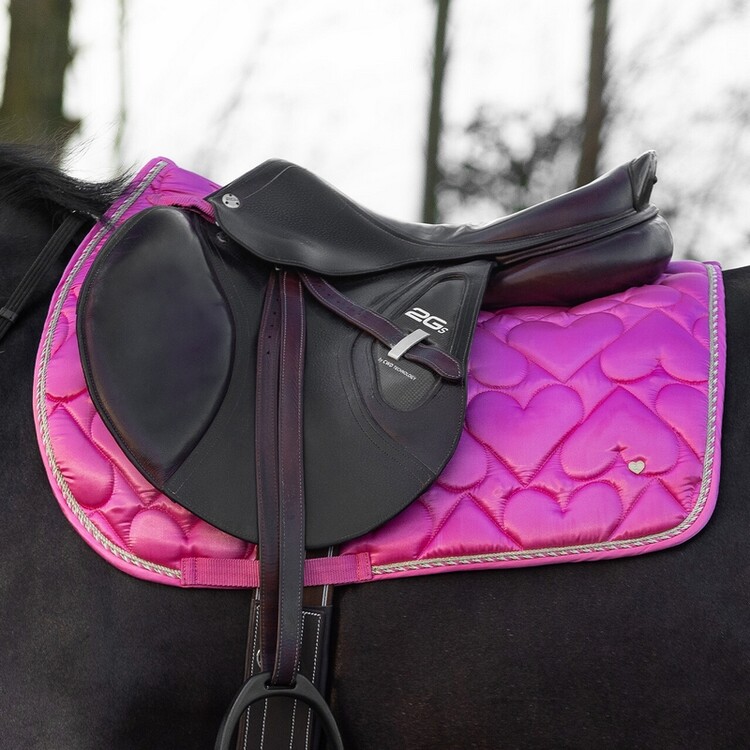 QHP Zadeldek Valentine